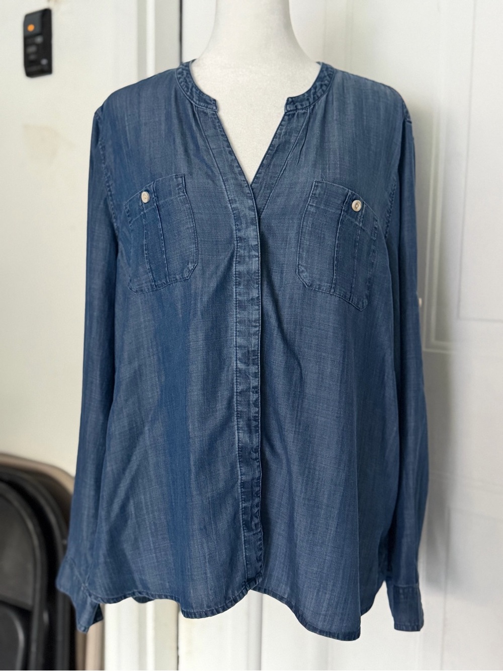 Tommy Bahama Denim Button Up Shirt